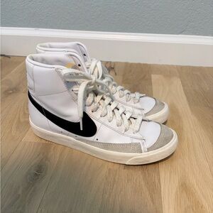 Nike Blazer Mid ‘77 White Black Vintage High Top Sneakers